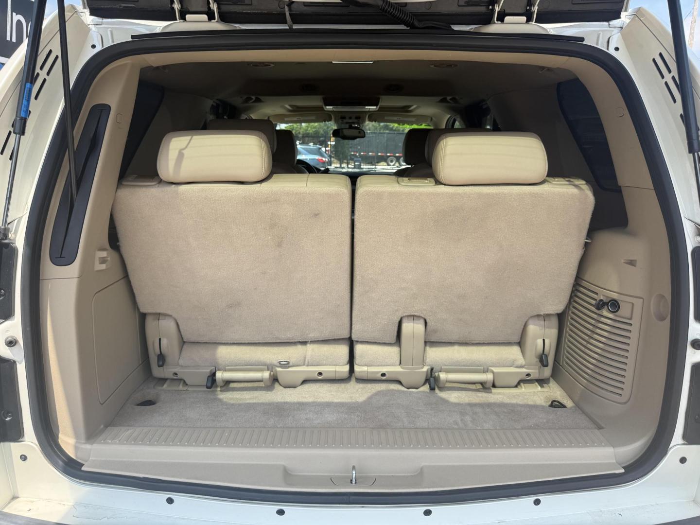 2008 White Chevrolet Tahoe (1GNFC13028R) , located at 2401 E Main St., Grand Prairie, TX, 75050, (972) 262-4440, 32.748981, -96.969643 - Photo#23