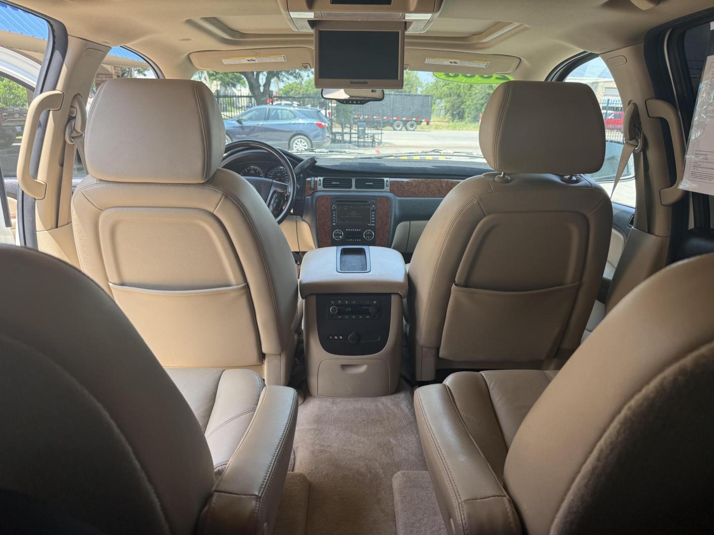 2008 White Chevrolet Tahoe (1GNFC13028R) , located at 2401 E Main St., Grand Prairie, TX, 75050, (972) 262-4440, 32.748981, -96.969643 - Photo#37