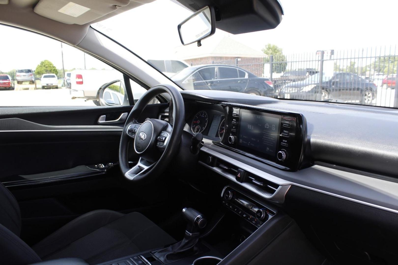 2021 White Kia K5 LXS (5XXG14J23MG) with an Gamma-II 1.6L I-4 gasoline direct injection engine, located at 2401 E Main St., Grand Prairie, TX, 75050, (972) 262-4440, 32.748981, -96.969643 - Photo#14