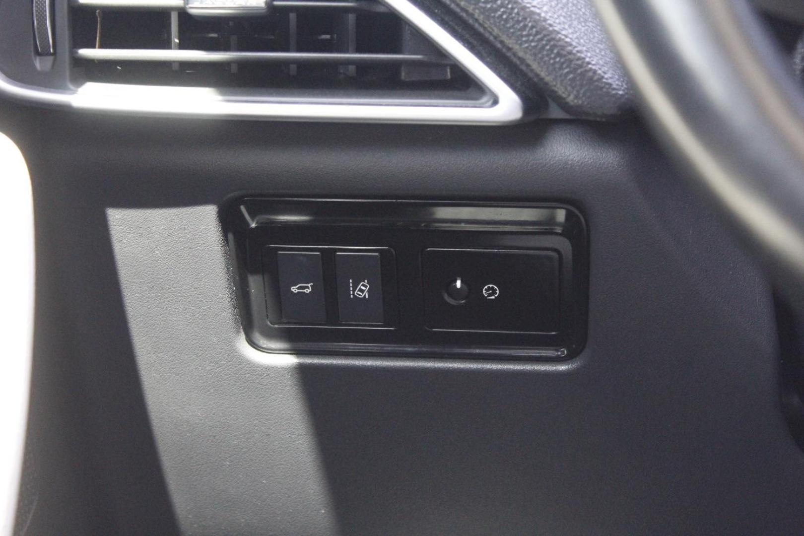 2018 Red Jaguar F-PACE 25t Prestige (SADCK2FX3JA) with an Ingenium 2L I-4 gasoline direct injection engine, located at 2401 E Main St., Grand Prairie, TX, 75050, (972) 262-4440, 32.748981, -96.969643 - Photo#21