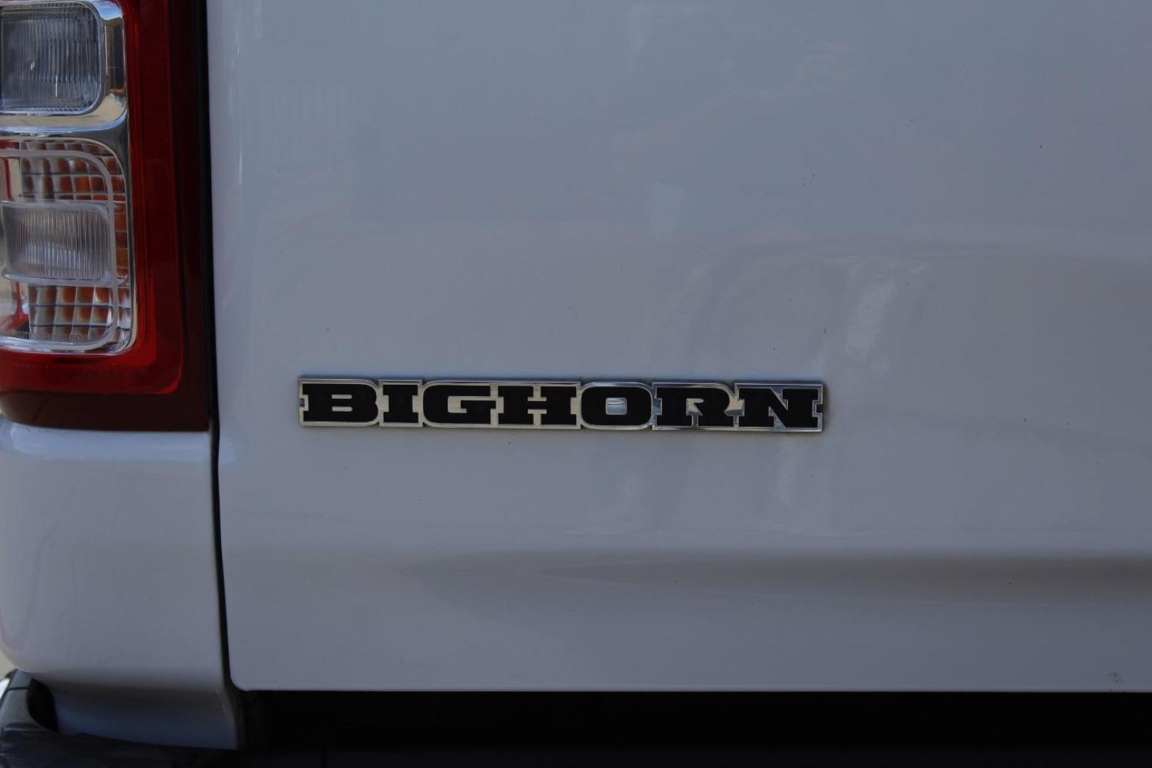 2019 White Ram 1500 Big Horn/Lone Star Crew Cab 4x4 5'7 Box (1C6SRFFT2KN) , located at 2401 E Main St., Grand Prairie, TX, 75050, (972) 262-4440, 32.748981, -96.969643 - Photo#7