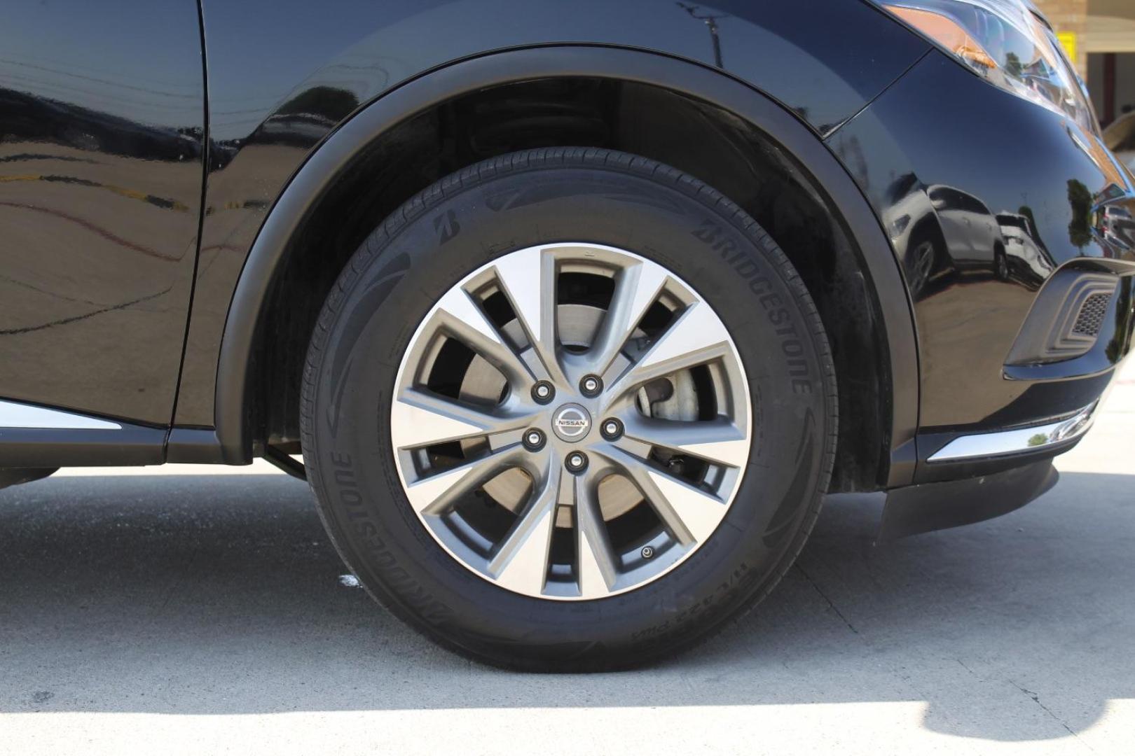 2018 Black Nissan Murano S (5N1AZ2MG6JN) with an 3.5L V-6 DOHC engine, located at 2401 E Main St., Grand Prairie, TX, 75050, (972) 262-4440, 32.748981, -96.969643 - Photo#10