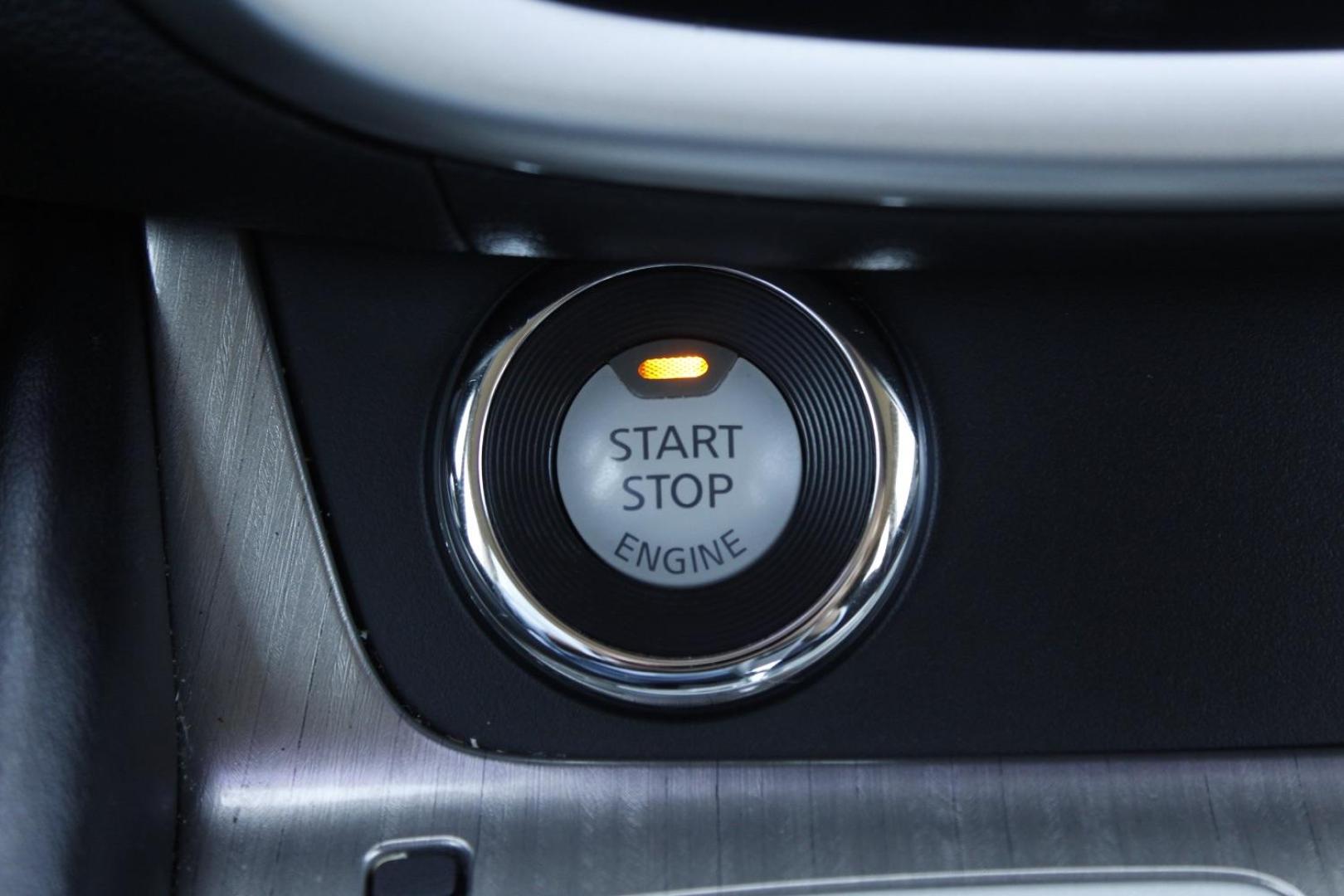 2018 Black Nissan Murano S (5N1AZ2MG6JN) with an 3.5L V-6 DOHC engine, located at 2401 E Main St., Grand Prairie, TX, 75050, (972) 262-4440, 32.748981, -96.969643 - Photo#19