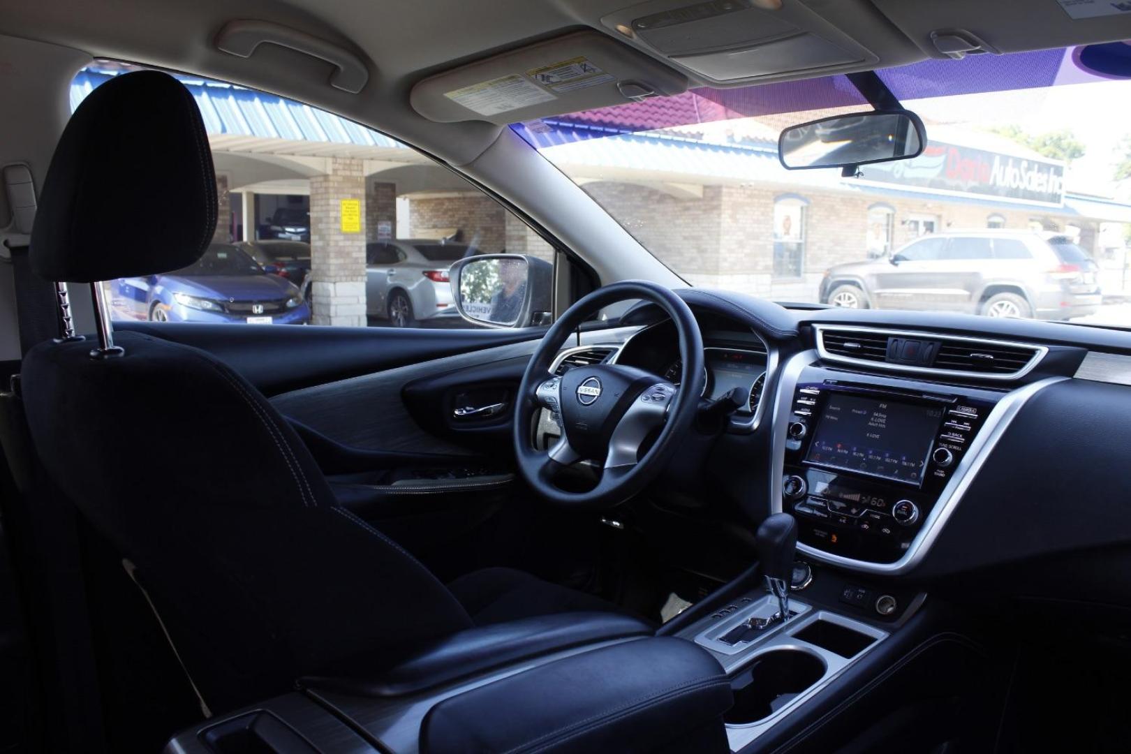 2018 Black Nissan Murano S (5N1AZ2MG6JN) with an 3.5L V-6 DOHC engine, located at 2401 E Main St., Grand Prairie, TX, 75050, (972) 262-4440, 32.748981, -96.969643 - Photo#20