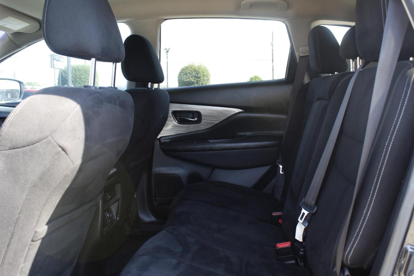 2018 Black Nissan Murano S (5N1AZ2MG6JN) with an 3.5L V-6 DOHC engine, located at 2401 E Main St., Grand Prairie, TX, 75050, (972) 262-4440, 32.748981, -96.969643 - Photo#21