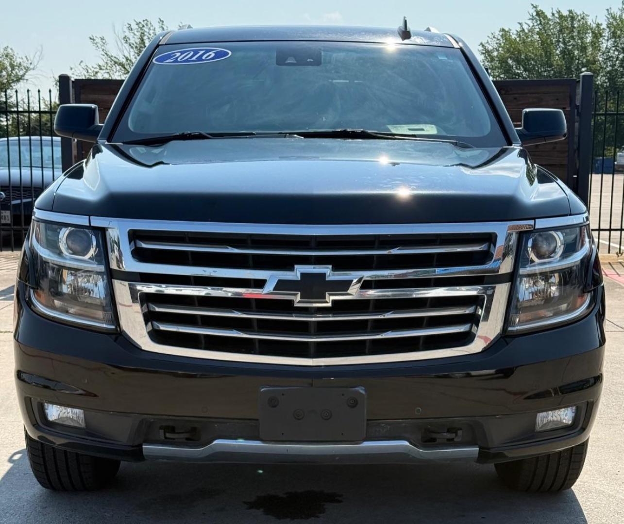 2016 Black Chevrolet Tahoe LT (1GNSKBKCXGR) with an EcoTec3 5.3L V-8 gasoline direct injection engine, located at 2401 E Main St., Grand Prairie, TX, 75050, (972) 262-4440, 32.748981, -96.969643 - Photo#0