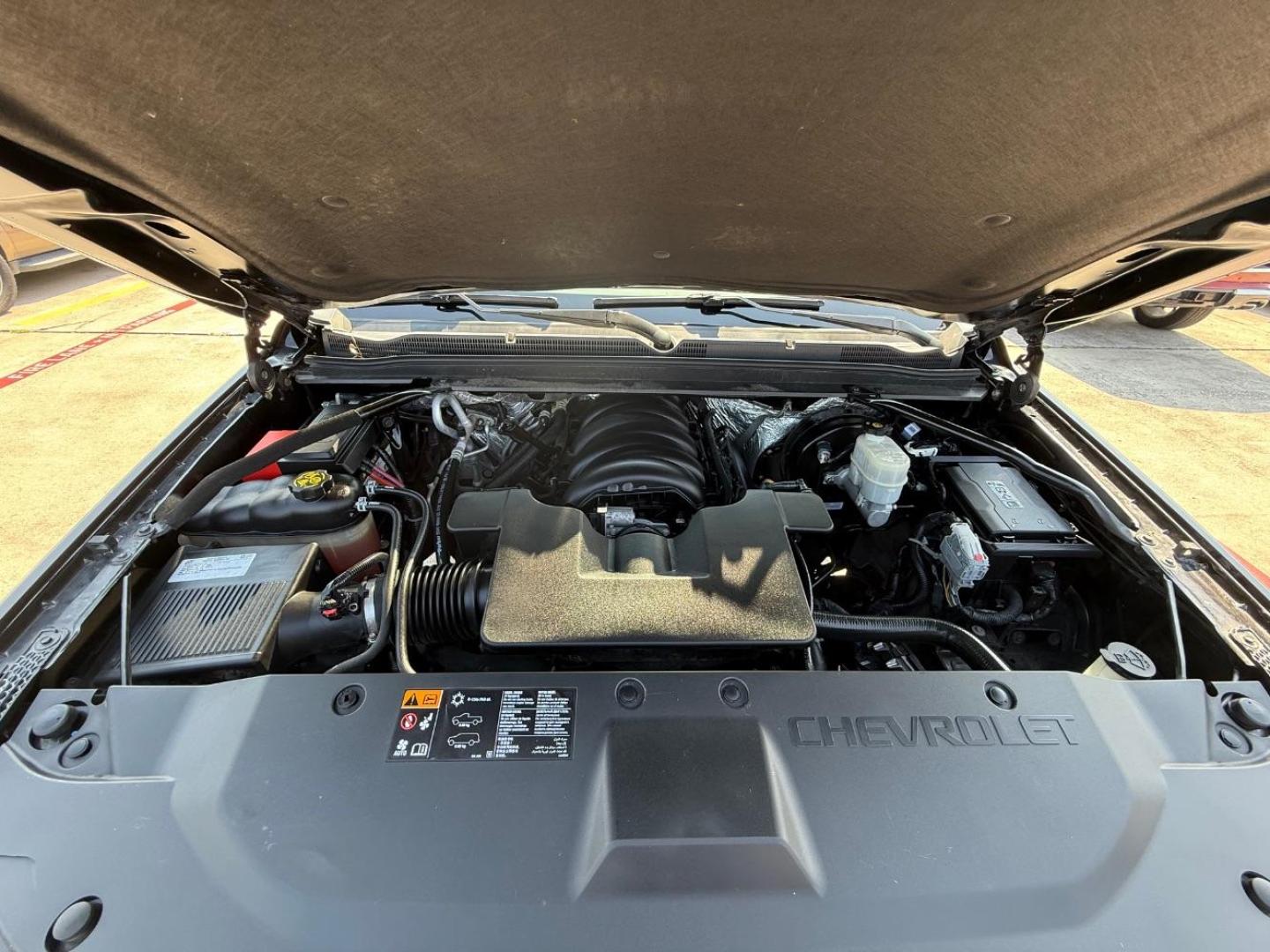 2016 Black Chevrolet Tahoe LT (1GNSKBKCXGR) with an EcoTec3 5.3L V-8 gasoline direct injection engine, located at 2401 E Main St., Grand Prairie, TX, 75050, (972) 262-4440, 32.748981, -96.969643 - Photo#27