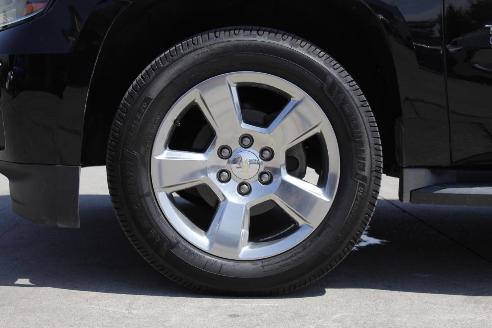 2015 Black Chevrolet Suburban 1500 (1GNSCJKC5FR) with an EcoTec3 5.3L V-8 gasoline direct injection engine, located at 2401 E Main St., Grand Prairie, TX, 75050, (972) 262-4440, 32.748981, -96.969643 - Photo#16