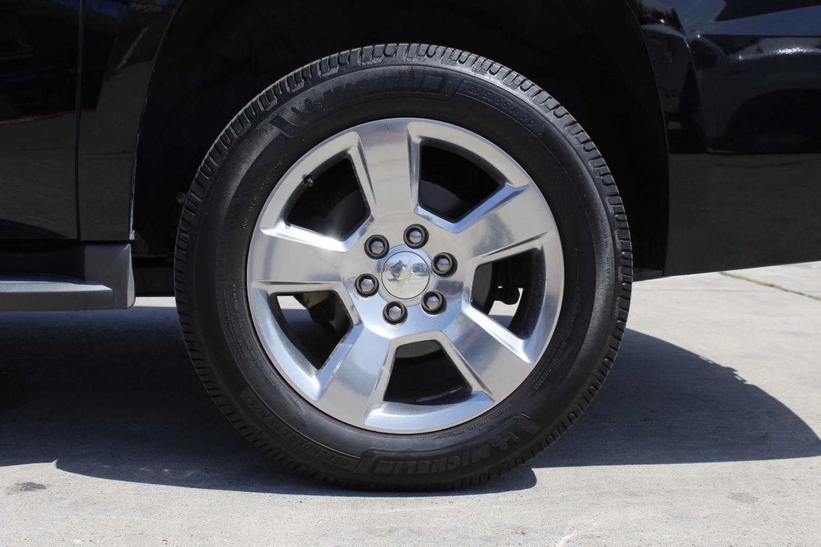 2015 Black Chevrolet Suburban 1500 (1GNSCJKC5FR) with an EcoTec3 5.3L V-8 gasoline direct injection engine, located at 2401 E Main St., Grand Prairie, TX, 75050, (972) 262-4440, 32.748981, -96.969643 - Photo#17