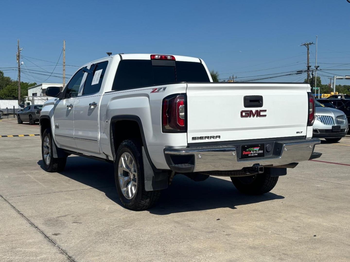 2018 White GMC Sierra 1500 SLT (3GTU2NEC2JG) with an EcoTec3 6.2L V-8 gasoline direct injection engine, located at 2401 E Main St., Grand Prairie, TX, 75050, (972) 262-4440, 32.748981, -96.969643 - Photo#5