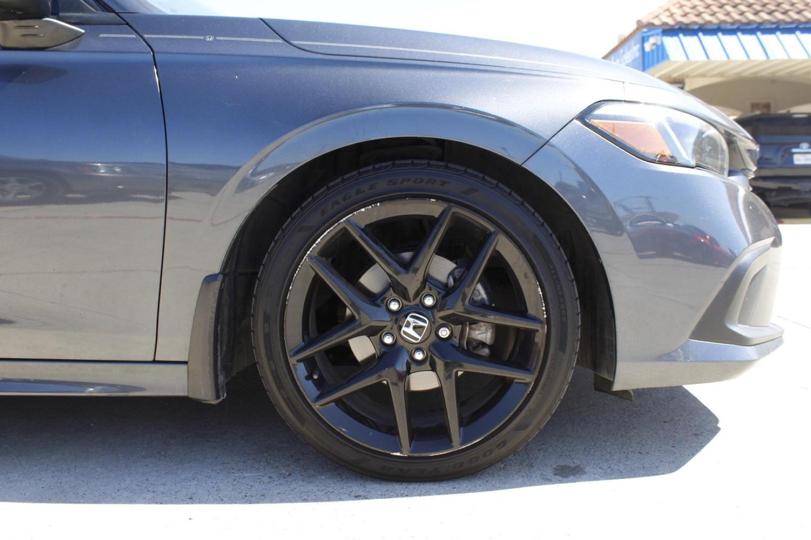 2022 Gray Honda Civic Sport Sedan (2HGFE2F55NH) with an 2L I-4 gasoline direct injection engine, located at 2401 E Main St., Grand Prairie, TX, 75050, (972) 262-4440, 32.748981, -96.969643 - Photo#5