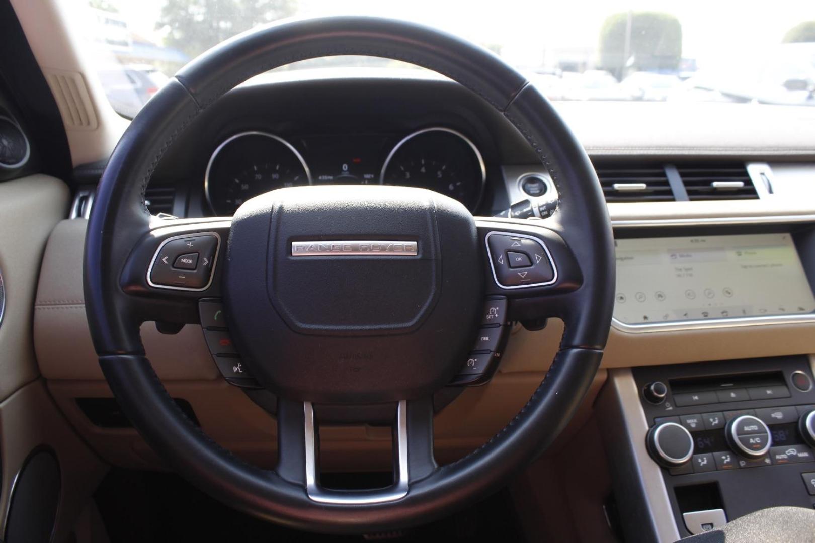 2017 White Land Rover Range Rover Evoque SE | SE Premium (SALVP2BG8HH) with an 2L I-4 gasoline direct injection engine, located at 2401 E Main St., Grand Prairie, TX, 75050, (972) 262-4440, 32.748981, -96.969643 - Photo#9