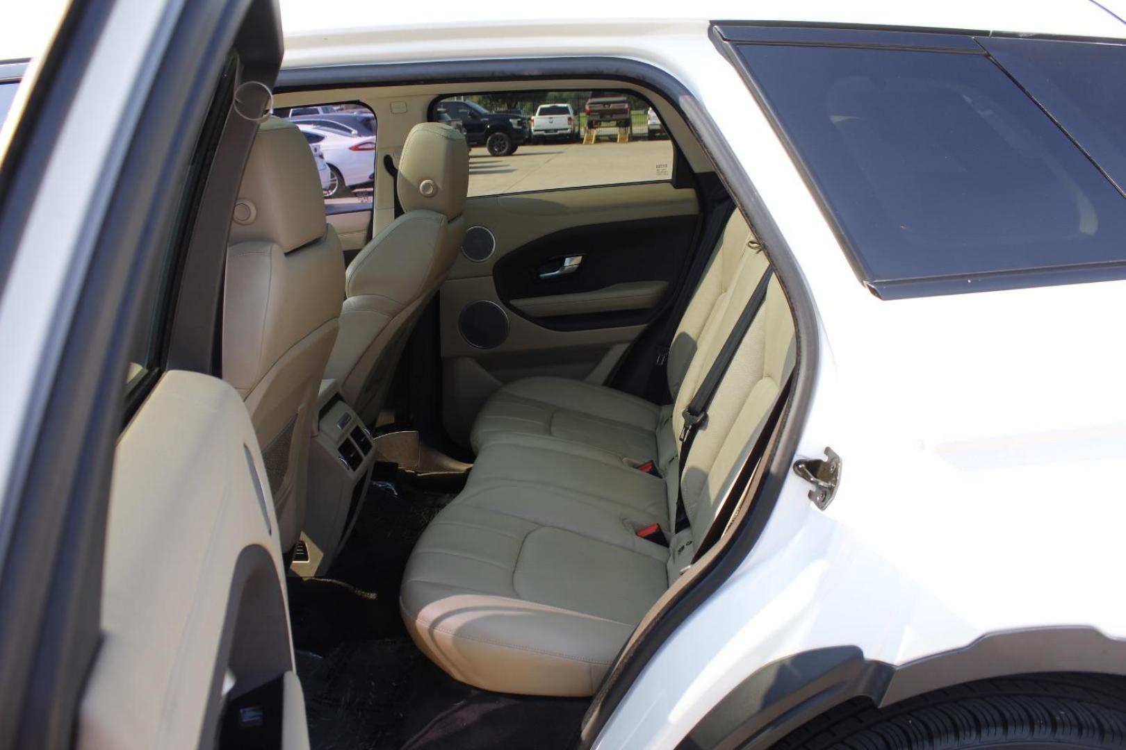 2017 White Land Rover Range Rover Evoque SE | SE Premium (SALVP2BG8HH) with an 2L I-4 gasoline direct injection engine, located at 2401 E Main St., Grand Prairie, TX, 75050, (972) 262-4440, 32.748981, -96.969643 - Photo#14