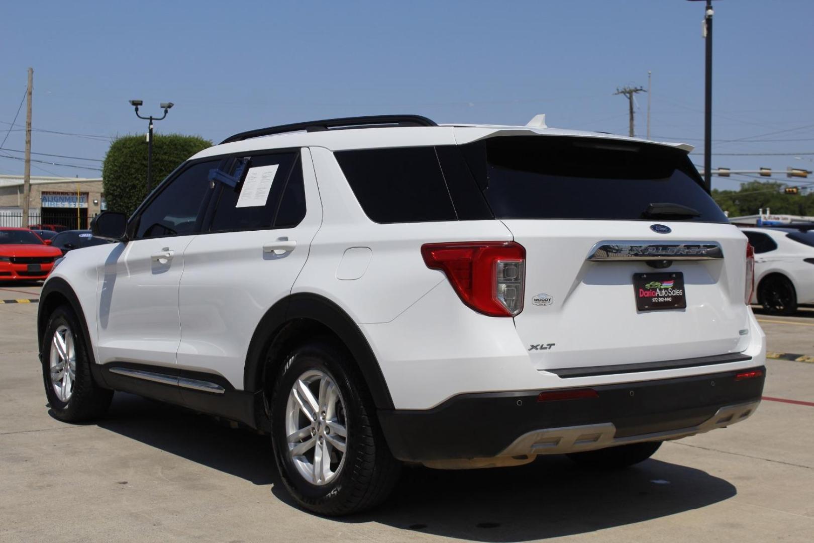 2020 White Ford Explorer XLT (1FMSK7DH4LG) with an EcoBoost 2.3L I-4 gasoline direct injection engine, located at 2401 E Main St., Grand Prairie, TX, 75050, (972) 262-4440, 32.748981, -96.969643 - Photo#6