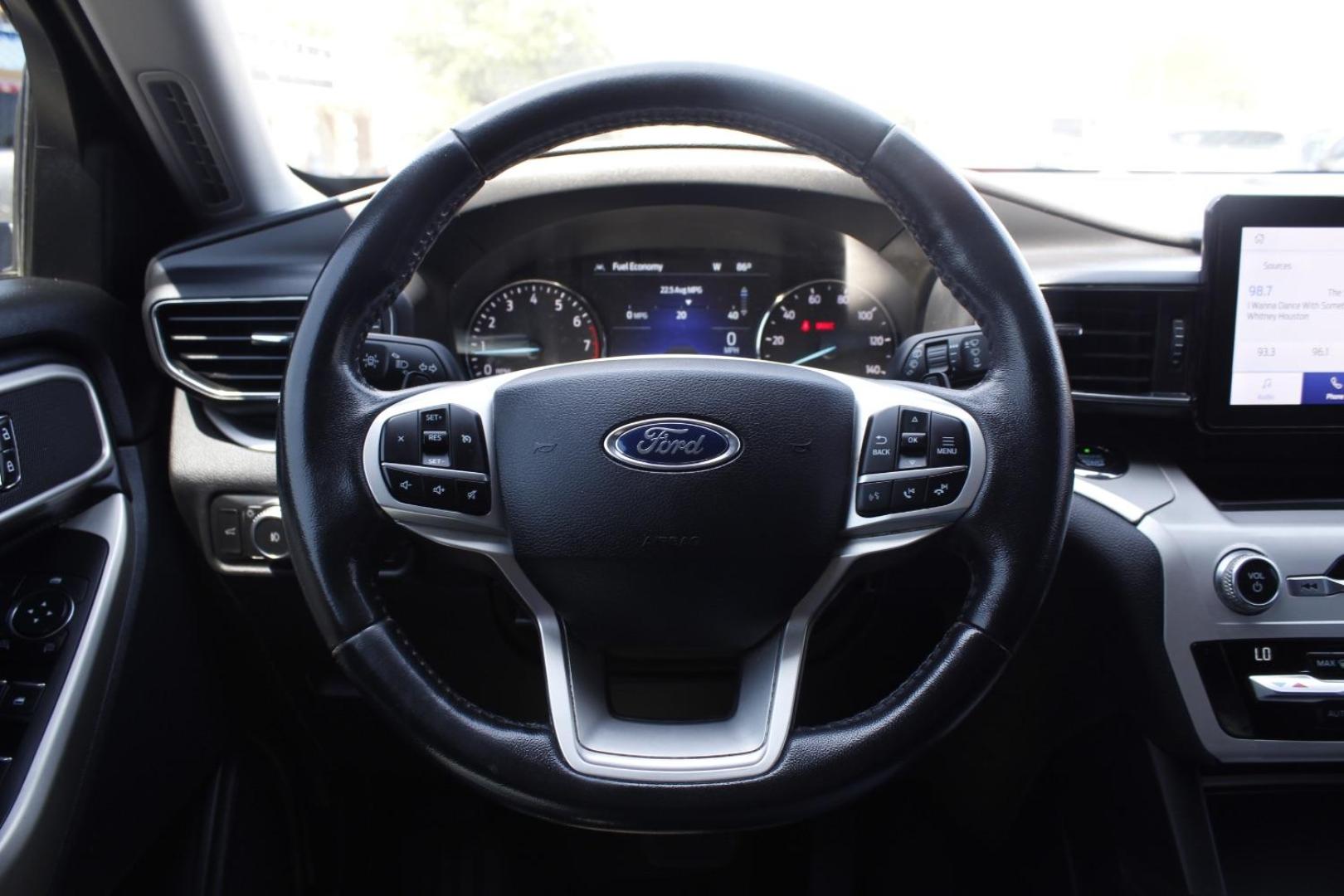 2020 White Ford Explorer XLT (1FMSK7DH4LG) with an EcoBoost 2.3L I-4 gasoline direct injection engine, located at 2401 E Main St., Grand Prairie, TX, 75050, (972) 262-4440, 32.748981, -96.969643 - Photo#13