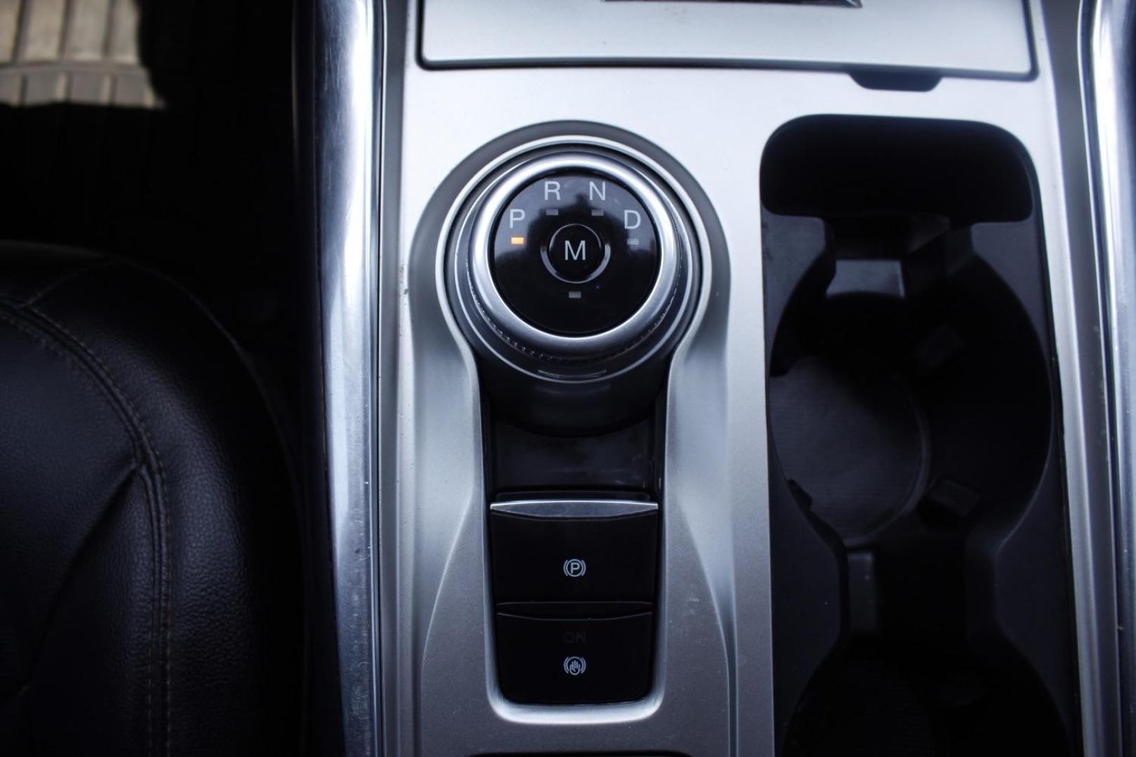 2020 White Ford Explorer XLT (1FMSK7DH4LG) with an EcoBoost 2.3L I-4 gasoline direct injection engine, located at 2401 E Main St., Grand Prairie, TX, 75050, (972) 262-4440, 32.748981, -96.969643 - Photo#21