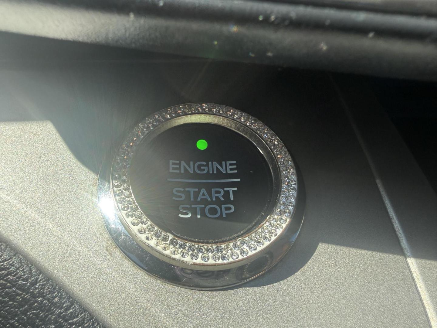 2020 White Ford Explorer (1FMSK7DH4LG) with an EcoBoost 2.3L I-4 gasoline direct injection engine, located at 2401 E Main St., Grand Prairie, TX, 75050, (972) 262-4440, 32.748981, -96.969643 - Photo#4