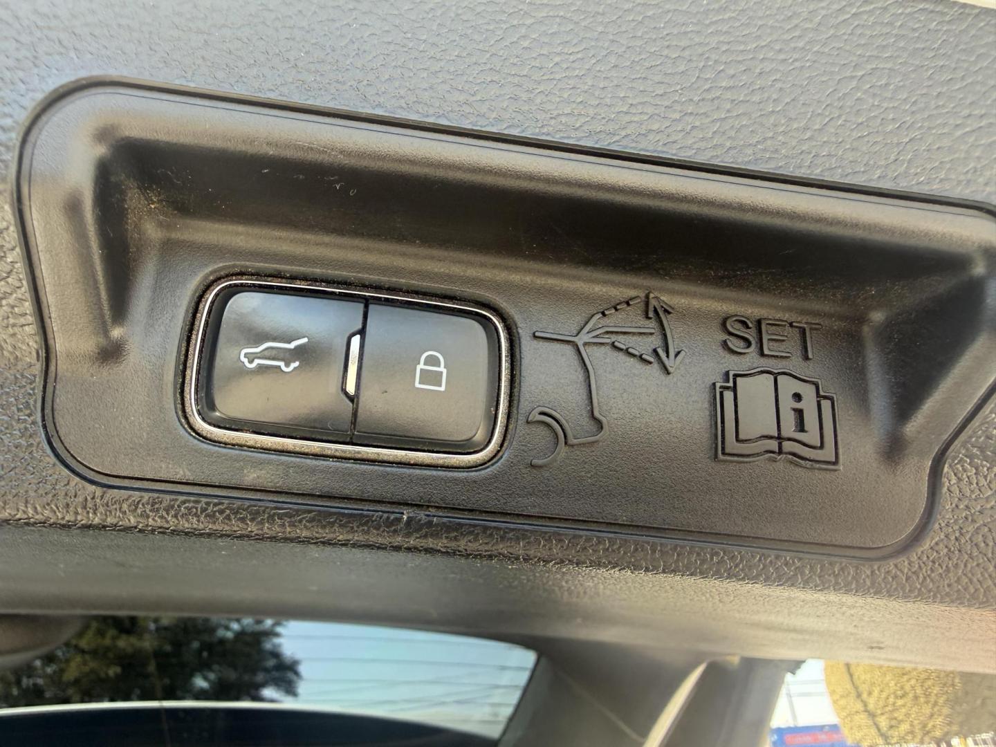 2020 White Ford Explorer (1FMSK7DH4LG) with an EcoBoost 2.3L I-4 gasoline direct injection engine, located at 2401 E Main St., Grand Prairie, TX, 75050, (972) 262-4440, 32.748981, -96.969643 - Photo#12