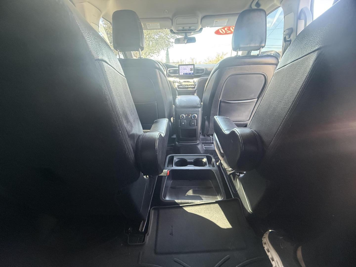 2020 White Ford Explorer (1FMSK7DH4LG) with an EcoBoost 2.3L I-4 gasoline direct injection engine, located at 2401 E Main St., Grand Prairie, TX, 75050, (972) 262-4440, 32.748981, -96.969643 - Photo#23