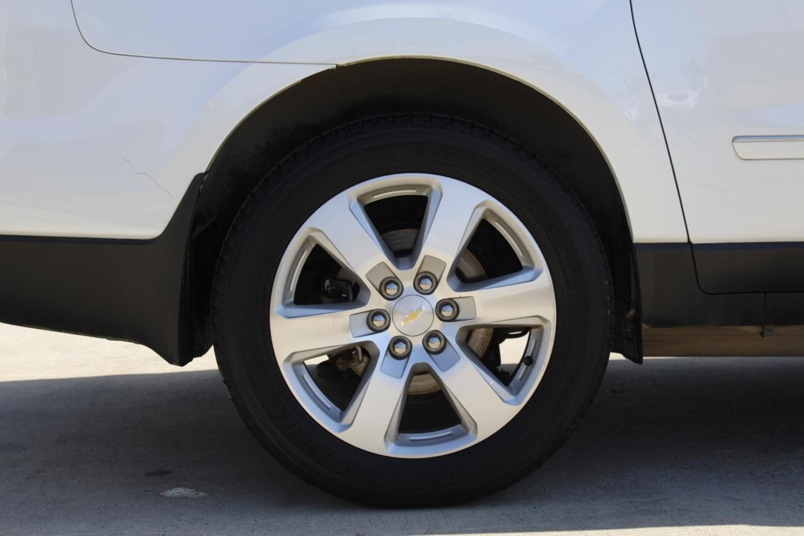 2017 White Chevrolet Traverse Premier (1GNKVJKD3HJ) with an 3.6L V-6 gasoline direct injection engine, located at 2401 E Main St., Grand Prairie, TX, 75050, (972) 262-4440, 32.748981, -96.969643 - Photo#12