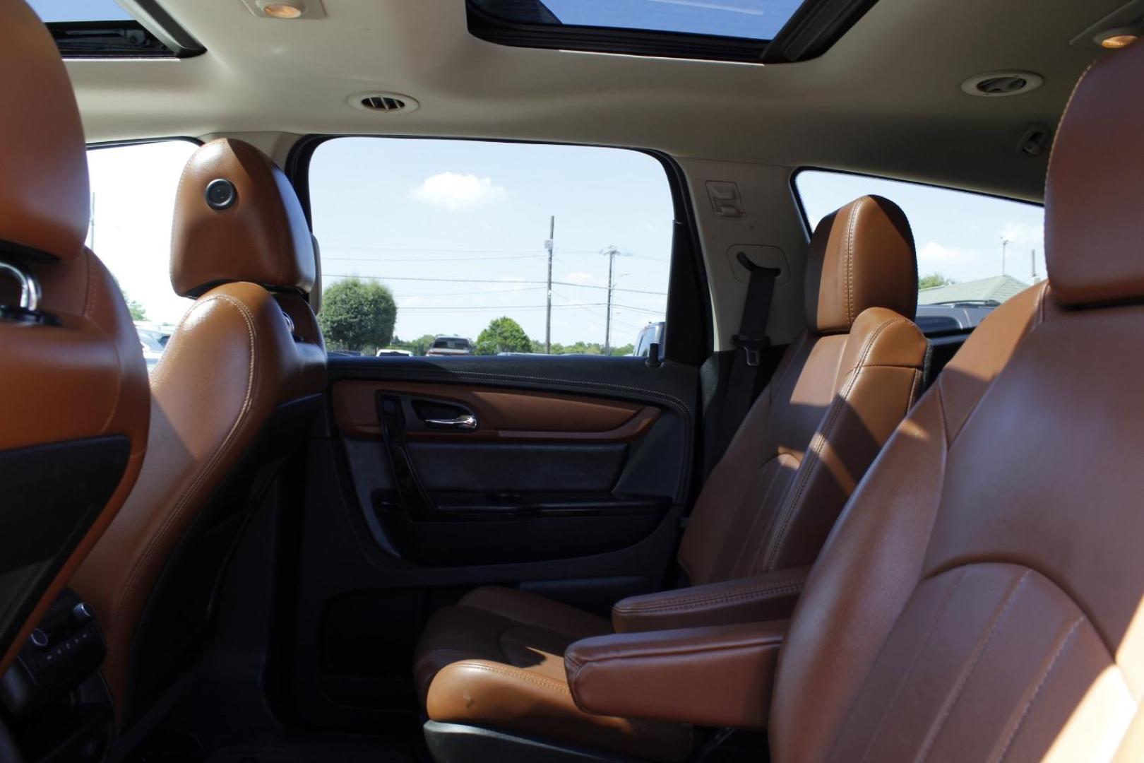 2017 White Chevrolet Traverse Premier (1GNKVJKD3HJ) with an 3.6L V-6 gasoline direct injection engine, located at 2401 E Main St., Grand Prairie, TX, 75050, (972) 262-4440, 32.748981, -96.969643 - Photo#26