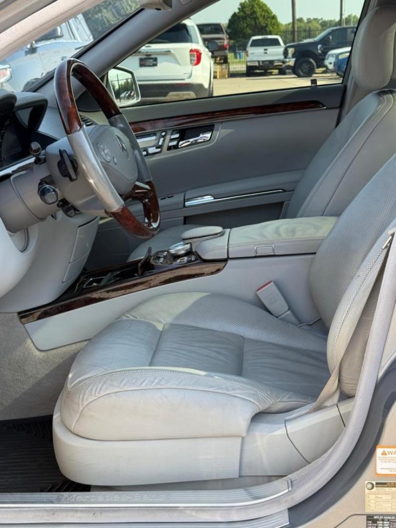 2013 Silver Mercedes-Benz S 550 S-CLASS (WDDNG7DB9DA) , located at 2401 E Main St., Grand Prairie, TX, 75050, (972) 262-4440, 32.748981, -96.969643 - Photo#10
