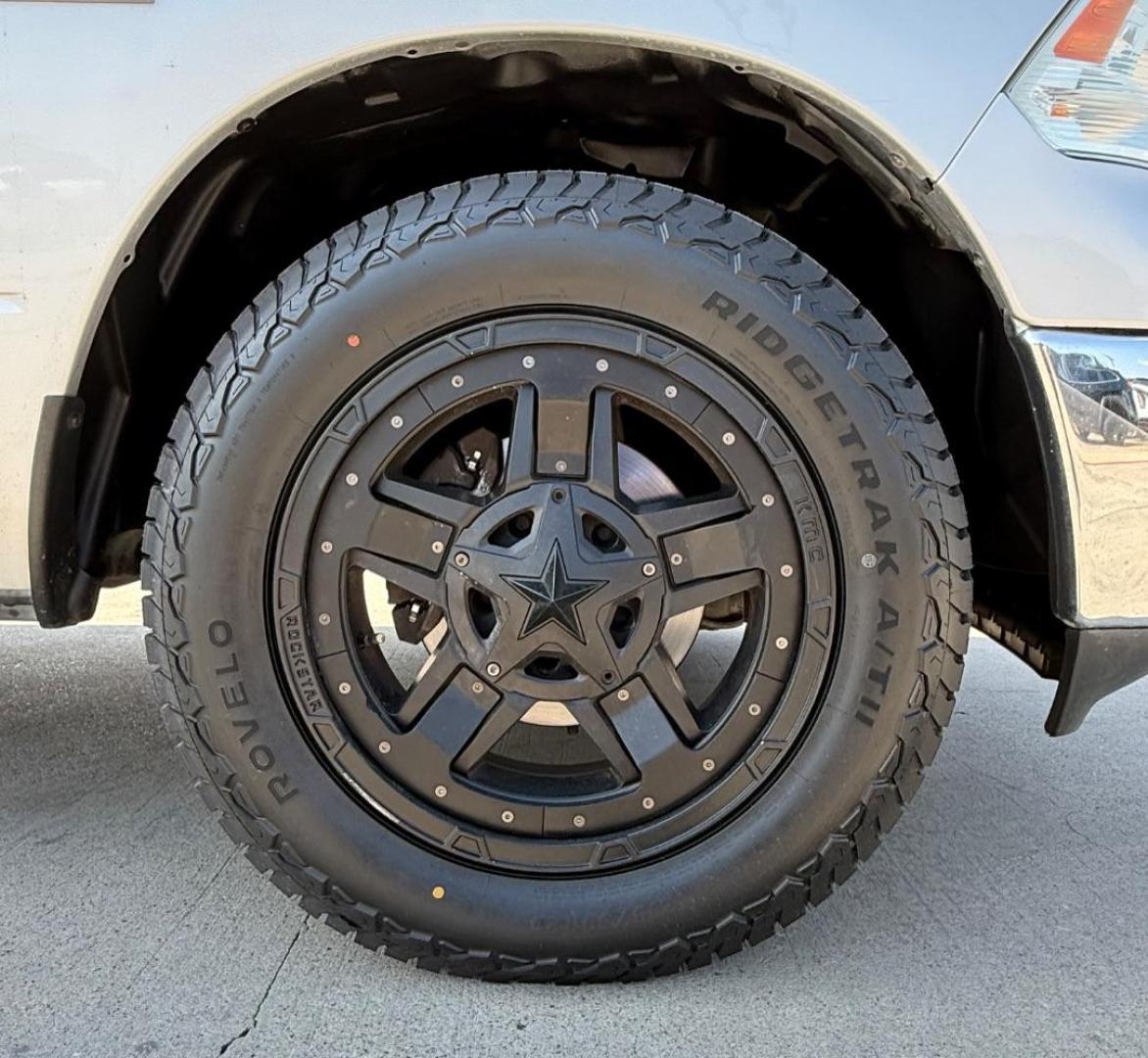 2016 Silver Ram 1500 Big Horn (1C6RR7GT9GS) , located at 2401 E Main St., Grand Prairie, TX, 75050, (972) 262-4440, 32.748981, -96.969643 - Photo#10