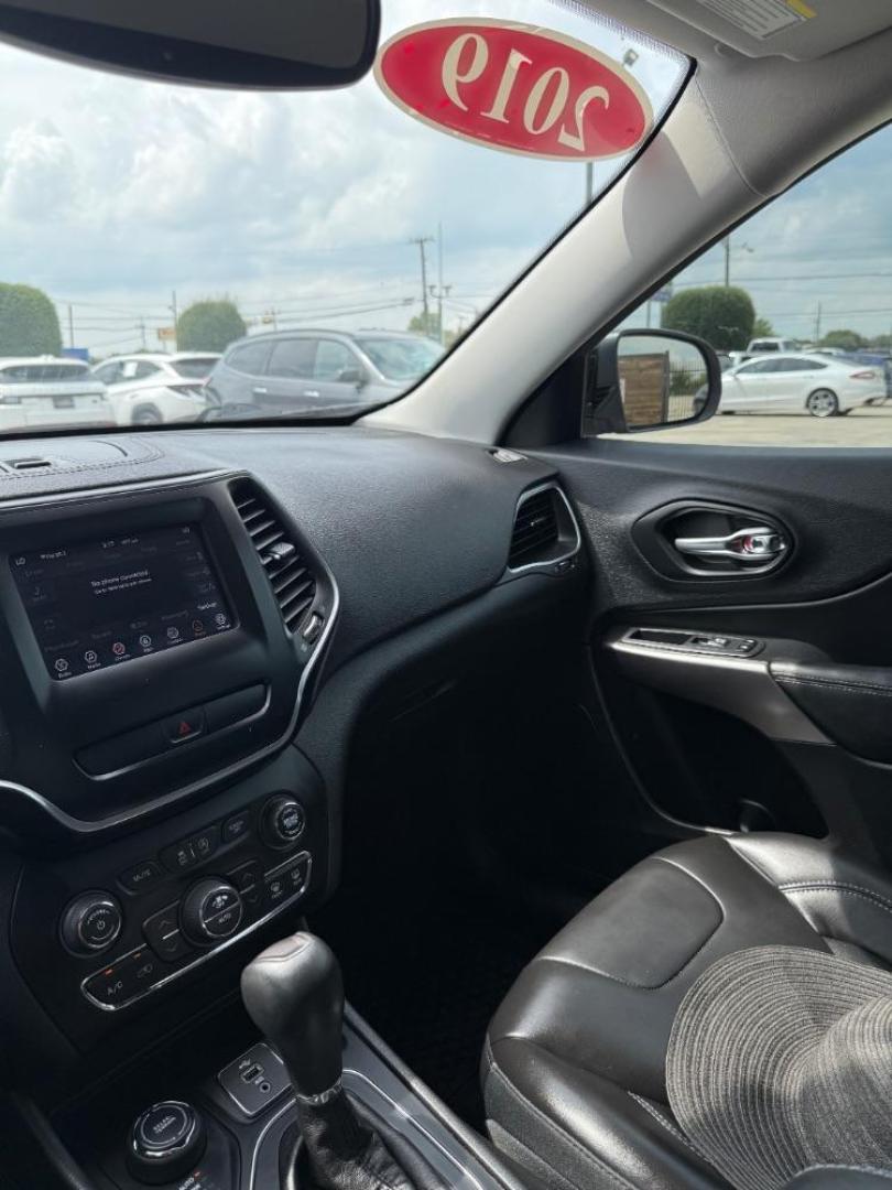 2019 Black Jeep Cherokee Latitude Plus 4x4 (1C4PJMLN7KD) , located at 2401 E Main St., Grand Prairie, TX, 75050, (972) 262-4440, 32.748981, -96.969643 - Photo#21