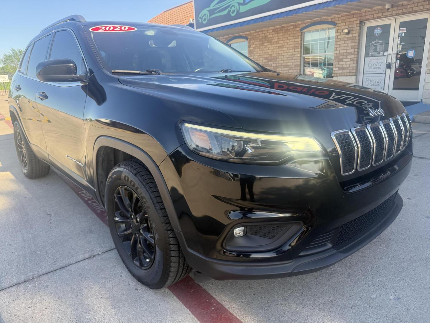 2019 Jeep Cherokee (1C4PJMLN7KD) , located at 2401 E Main St., Grand Prairie, TX, 75050, (972) 262-4440, 32.748981, -96.969643 - Photo#14