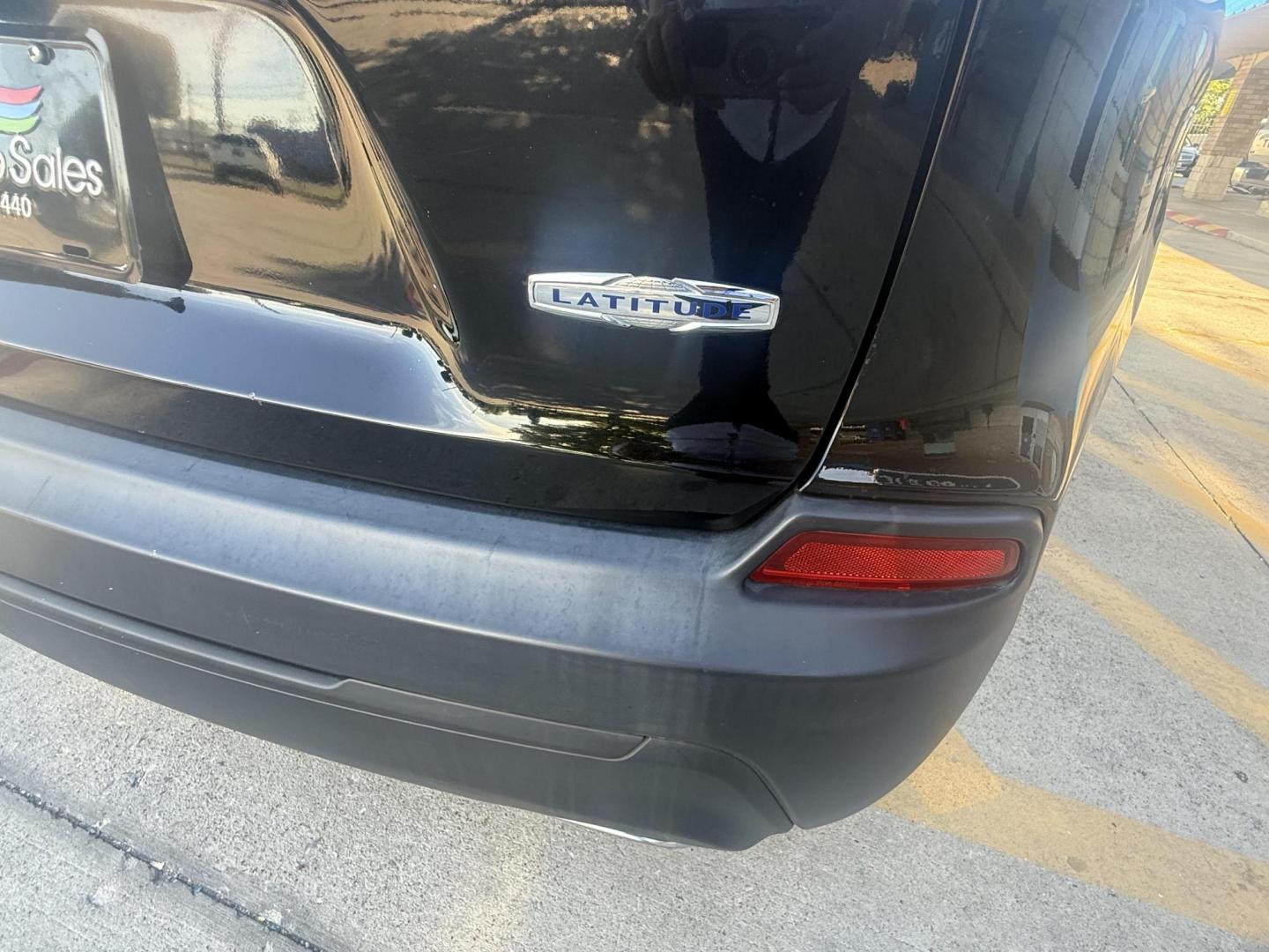 2019 Jeep Cherokee (1C4PJMLN7KD) , located at 2401 E Main St., Grand Prairie, TX, 75050, (972) 262-4440, 32.748981, -96.969643 - Photo#20