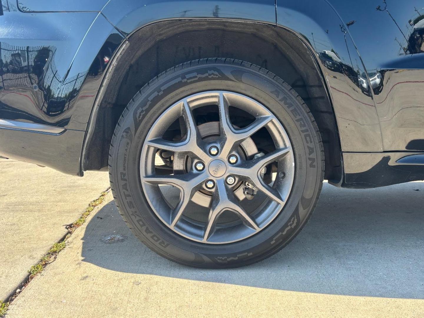 2020 Black Jeep Grand Cherokee Limited X 4X4 (1C4RJFBT0LC) , located at 2401 E Main St., Grand Prairie, TX, 75050, (972) 262-4440, 32.748981, -96.969643 - Photo#9