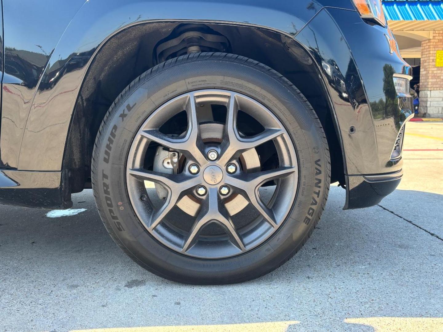 2020 Black Jeep Grand Cherokee Limited X 4X4 (1C4RJFBT0LC) , located at 2401 E Main St., Grand Prairie, TX, 75050, (972) 262-4440, 32.748981, -96.969643 - Photo#10
