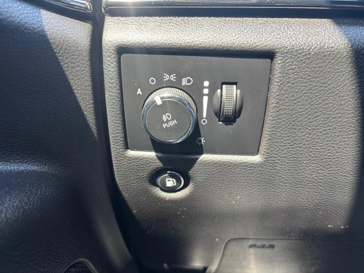 2020 Black Jeep Grand Cherokee Limited X 4X4 (1C4RJFBT0LC) , located at 2401 E Main St., Grand Prairie, TX, 75050, (972) 262-4440, 32.748981, -96.969643 - Photo#14