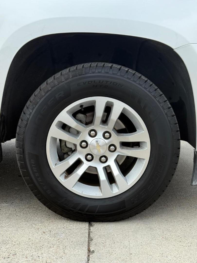 2018 Silver Chevrolet Suburban LT (1GNSCHKC3JR) with an EcoTec3 5.3L V-8 gasoline direct injection engine, located at 2401 E Main St., Grand Prairie, TX, 75050, (972) 262-4440, 32.748981, -96.969643 - Photo#10