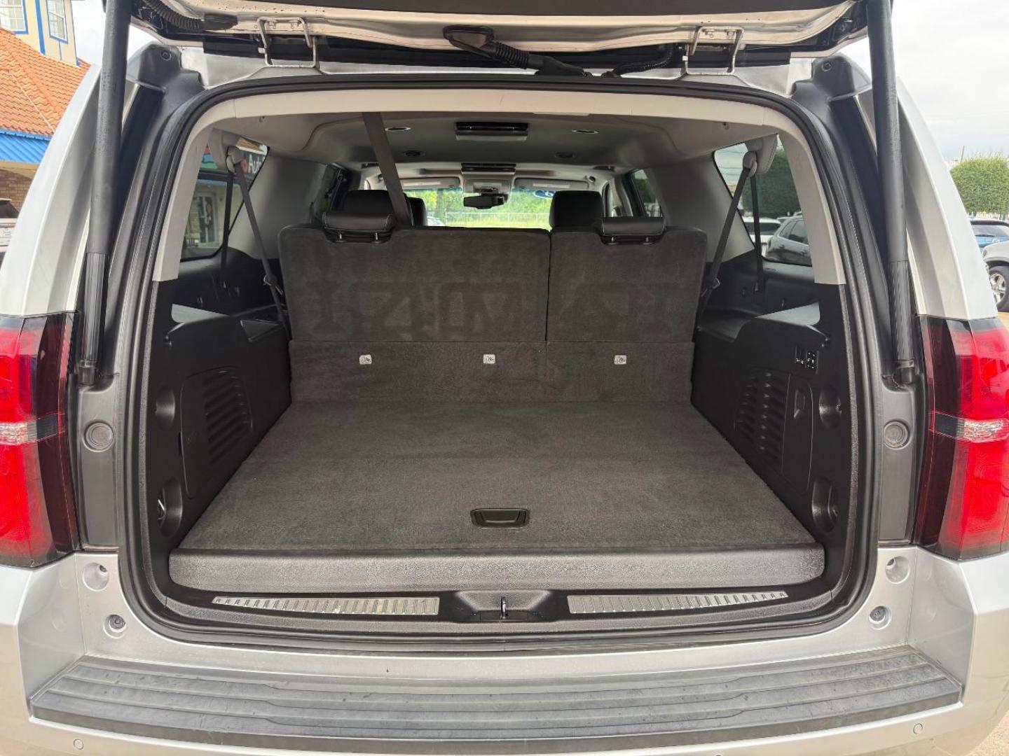 2018 Silver Chevrolet Suburban LT (1GNSCHKC3JR) with an EcoTec3 5.3L V-8 gasoline direct injection engine, located at 2401 E Main St., Grand Prairie, TX, 75050, (972) 262-4440, 32.748981, -96.969643 - Photo#28