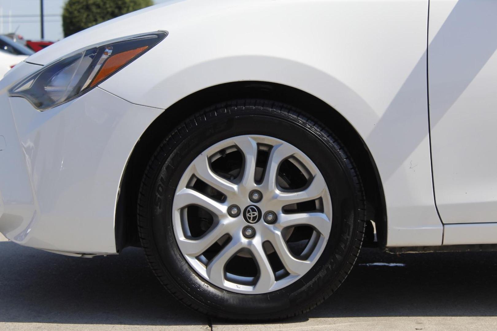 2018 White Toyota Yaris iA gs (3MYDLBYV1JY) , located at 2401 E Main St., Grand Prairie, TX, 75050, (972) 262-4440, 32.748981, -96.969643 - Photo#3