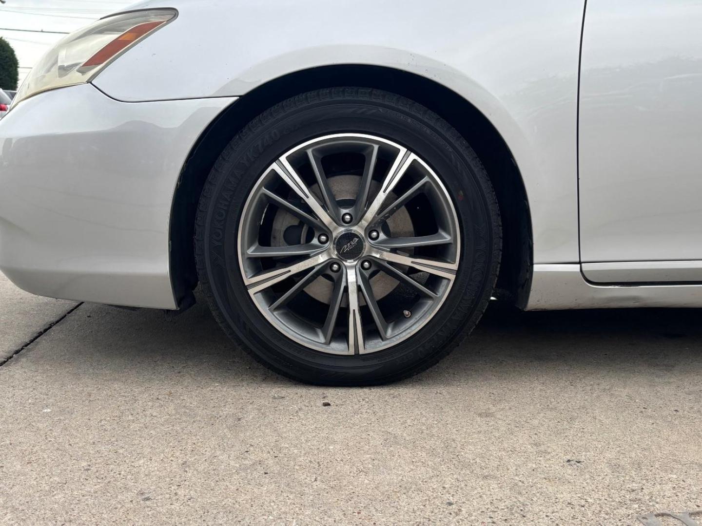 2007 Gray Lexus ES 350 ES (JTHBJ46G972) , located at 2401 E Main St., Grand Prairie, TX, 75050, (972) 262-4440, 32.748981, -96.969643 - Photo#3