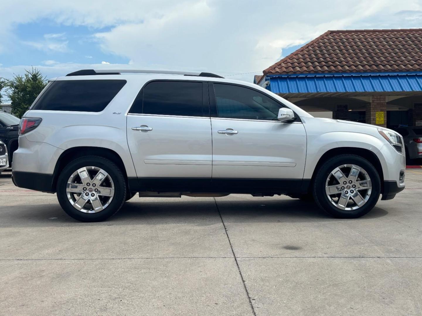 2017 Silver GMC Acadia Limited l (1GKKRSKD1HJ) , located at 2401 E Main St., Grand Prairie, TX, 75050, (972) 262-4440, 32.748981, -96.969643 - Photo#11