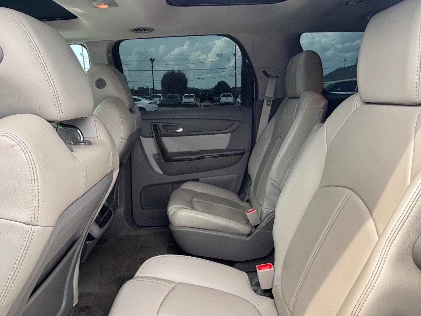 2017 Silver GMC Acadia Limited l (1GKKRSKD1HJ) , located at 2401 E Main St., Grand Prairie, TX, 75050, (972) 262-4440, 32.748981, -96.969643 - Photo#21