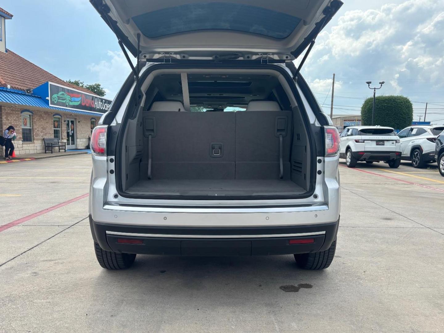2017 Silver GMC Acadia Limited l (1GKKRSKD1HJ) , located at 2401 E Main St., Grand Prairie, TX, 75050, (972) 262-4440, 32.748981, -96.969643 - Photo#25