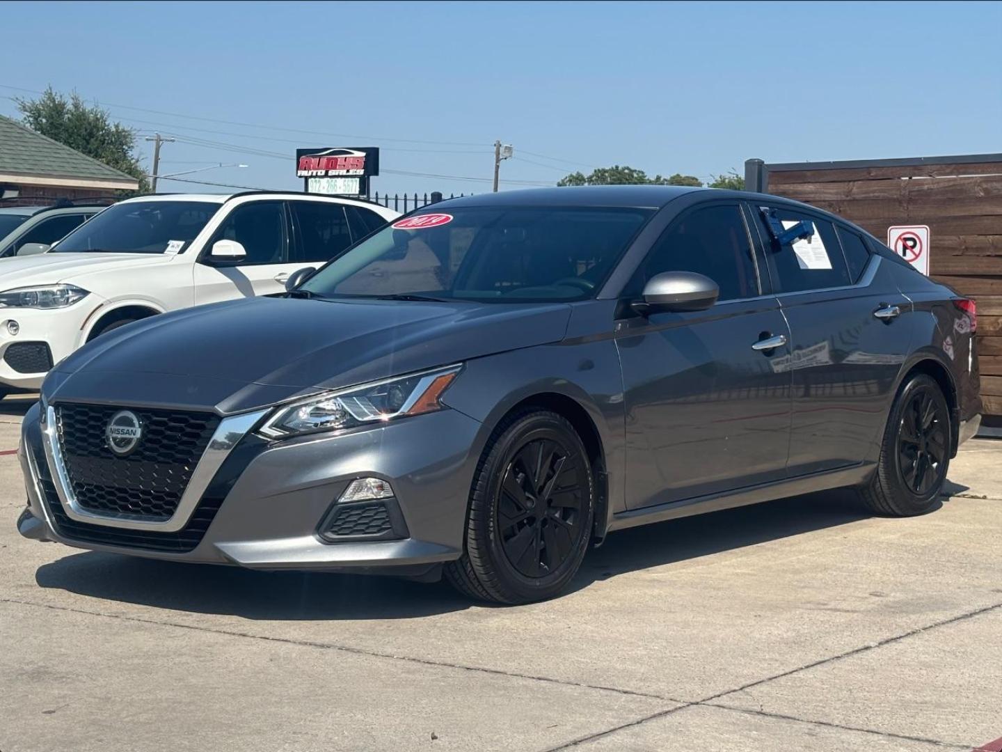 2019 Gray Nissan Altima 2.5 S (1N4BL4BV7KC) with an 2.5L I-4 gasoline direct injection engine, located at 2401 E Main St., Grand Prairie, TX, 75050, (972) 262-4440, 32.748981, -96.969643 - Photo#2