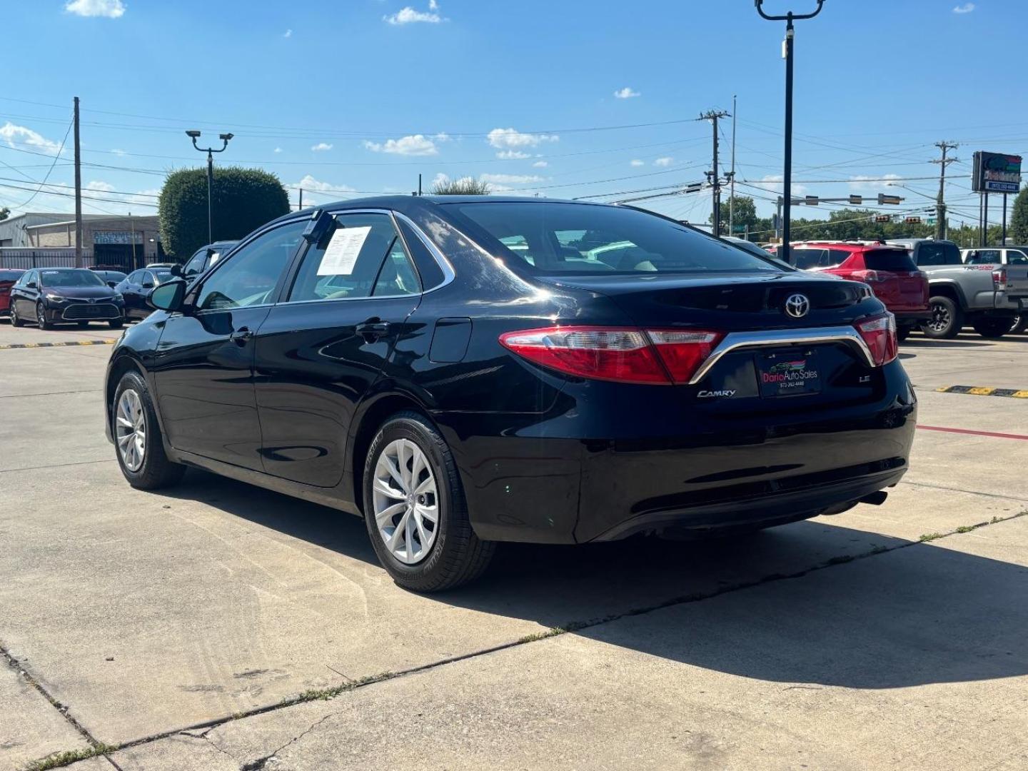 2015 Black Toyota Camry XLE | SE | LE | XSE (4T4BF1FKXFR) with an 2.5L I-4 DOHC engine, located at 2401 E Main St., Grand Prairie, TX, 75050, (972) 262-4440, 32.748981, -96.969643 - Photo#6