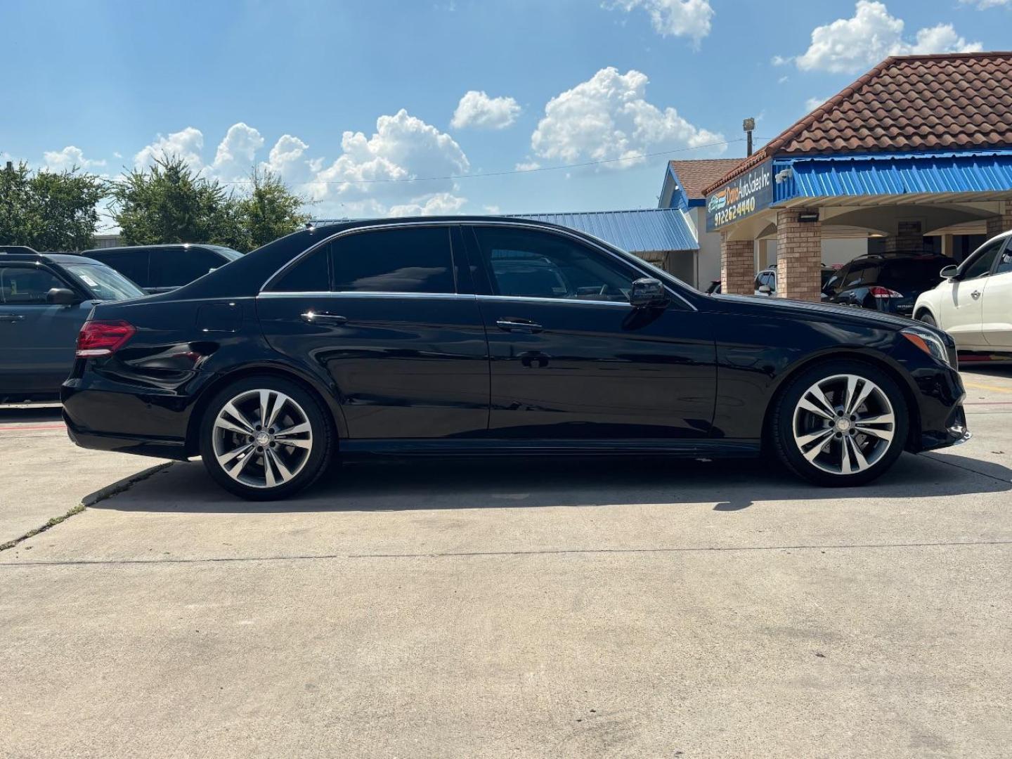 2014 Black Mercedes-Benz E 350 s (WDDHF5KB2EB) with an 3.5 6cyl engine, located at 2401 E Main St., Grand Prairie, TX, 75050, (972) 262-4440, 32.748981, -96.969643 - Photo#8