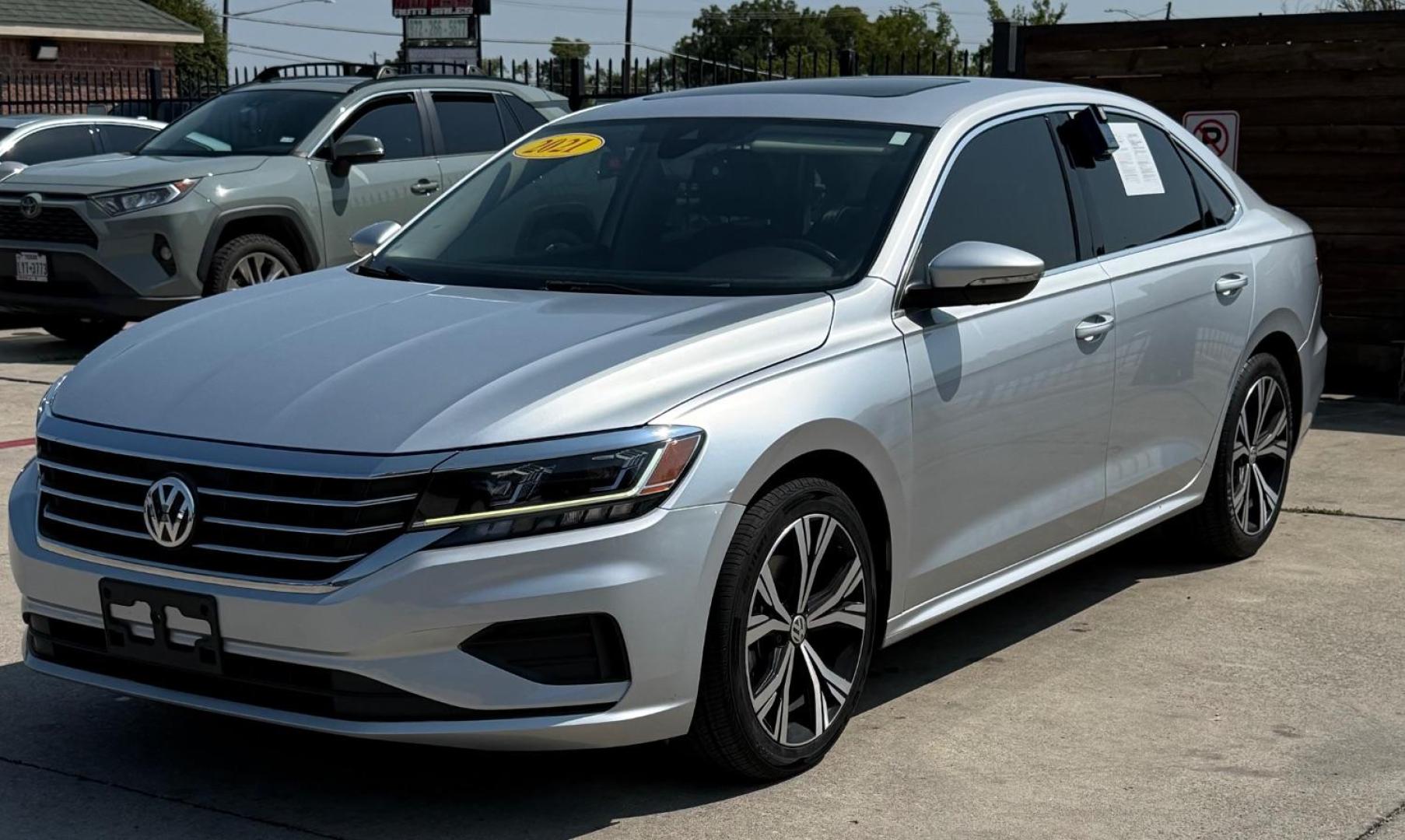 2021 Silver Volkswagen Passat 2.0T SE (1VWSA7A39MC) with an 2L I-4 gasoline direct injection engine, located at 2401 E Main St., Grand Prairie, TX, 75050, (972) 262-4440, 32.748981, -96.969643 - Photo#1