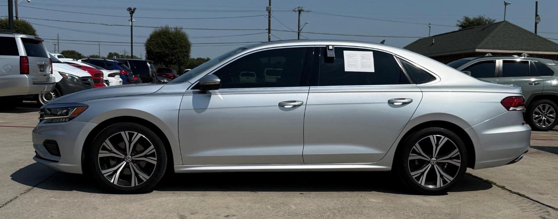 2021 Silver Volkswagen Passat 2.0T SE (1VWSA7A39MC) with an 2L I-4 gasoline direct injection engine, located at 2401 E Main St., Grand Prairie, TX, 75050, (972) 262-4440, 32.748981, -96.969643 - Photo#2
