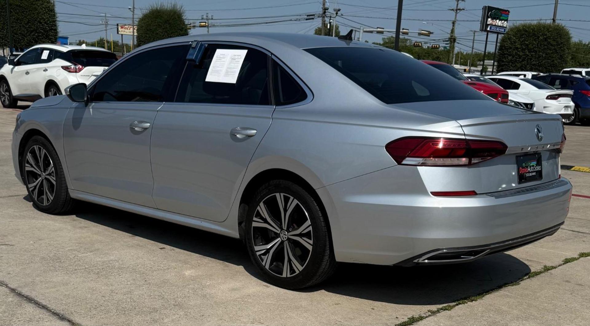 2021 Silver Volkswagen Passat 2.0T SE (1VWSA7A39MC) with an 2L I-4 gasoline direct injection engine, located at 2401 E Main St., Grand Prairie, TX, 75050, (972) 262-4440, 32.748981, -96.969643 - Photo#3