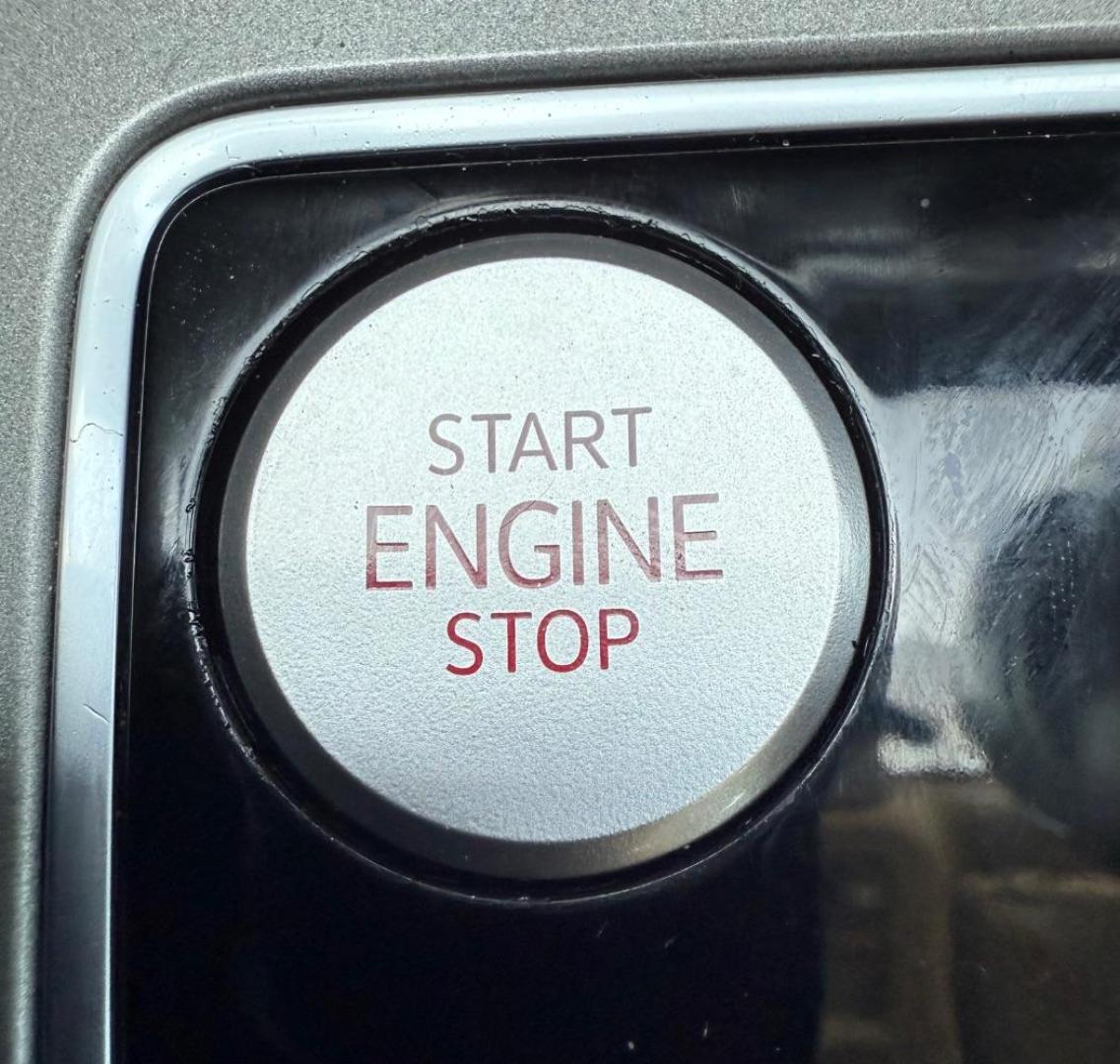 2021 Silver Volkswagen Passat 2.0T SE (1VWSA7A39MC) with an 2L I-4 gasoline direct injection engine, located at 2401 E Main St., Grand Prairie, TX, 75050, (972) 262-4440, 32.748981, -96.969643 - Photo#15