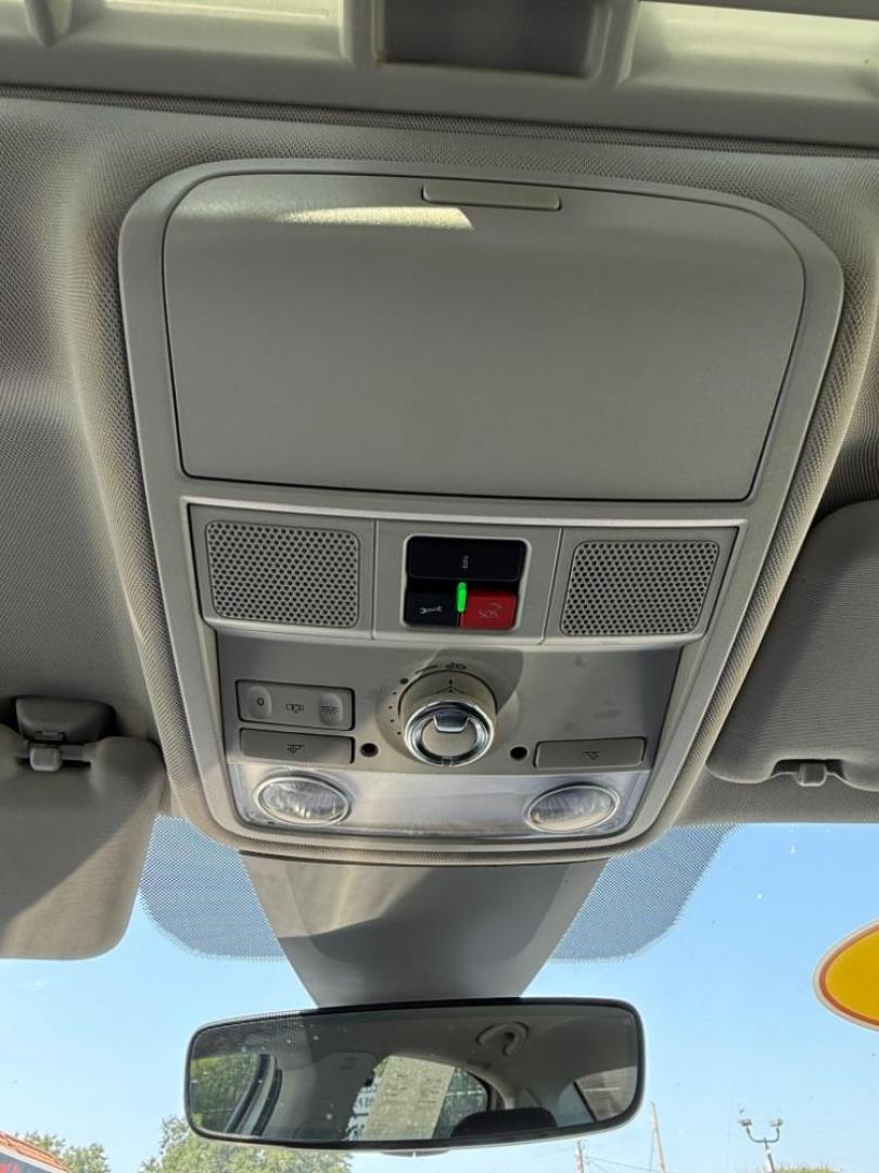 2021 Silver Volkswagen Passat 2.0T SE (1VWSA7A39MC) with an 2L I-4 gasoline direct injection engine, located at 2401 E Main St., Grand Prairie, TX, 75050, (972) 262-4440, 32.748981, -96.969643 - Photo#18