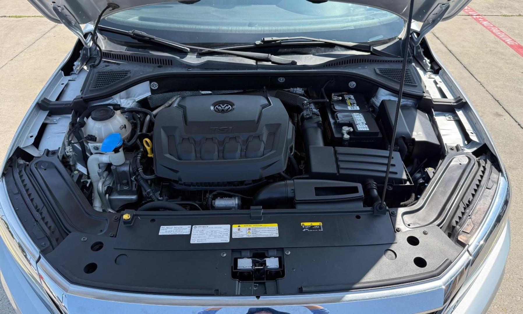 2021 Silver Volkswagen Passat 2.0T SE (1VWSA7A39MC) with an 2L I-4 gasoline direct injection engine, located at 2401 E Main St., Grand Prairie, TX, 75050, (972) 262-4440, 32.748981, -96.969643 - Photo#25