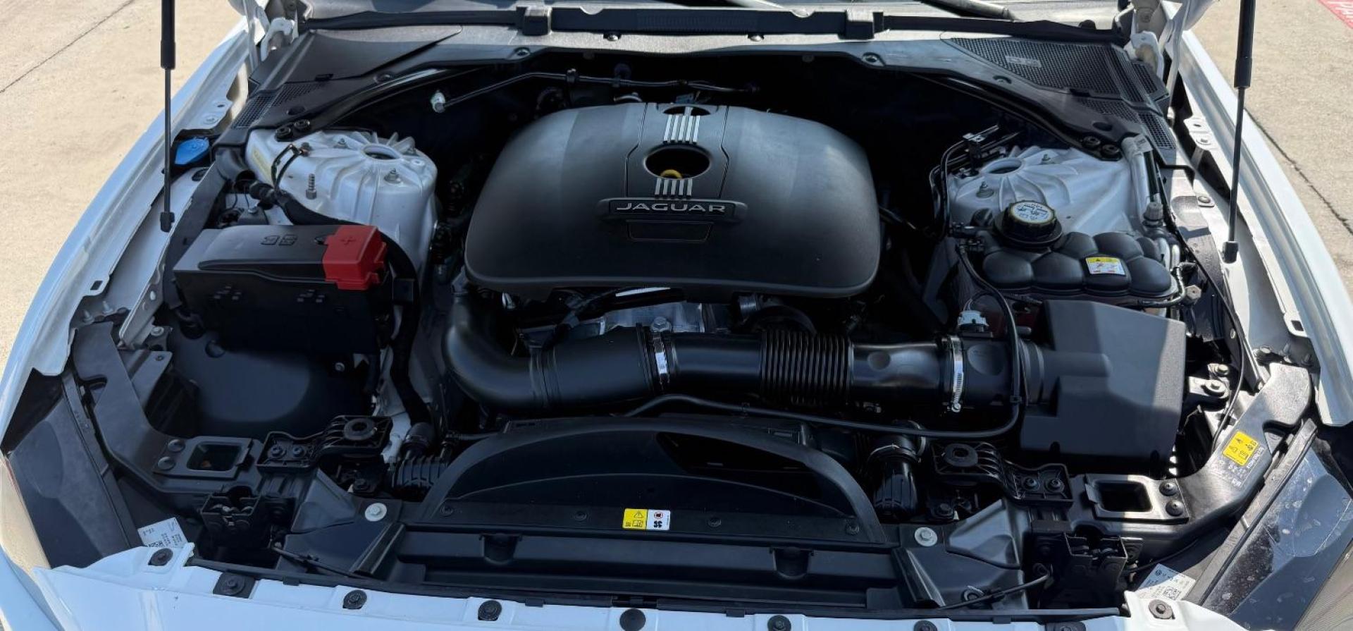 2021 Silver Volkswagen Passat 2.0T SE (1VWSA7A39MC) with an 2L I-4 gasoline direct injection engine, located at 2401 E Main St., Grand Prairie, TX, 75050, (972) 262-4440, 32.748981, -96.969643 - Photo#27